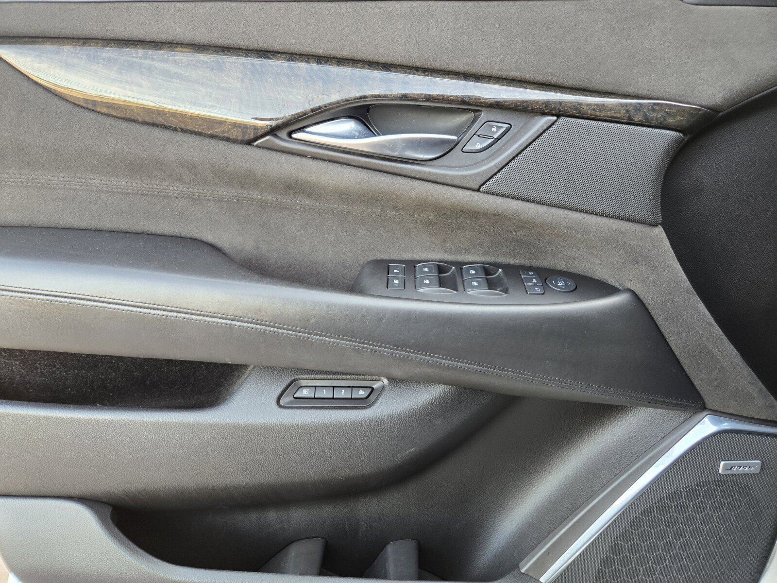 Used 2016 Cadillac Escalade Platinum image 16