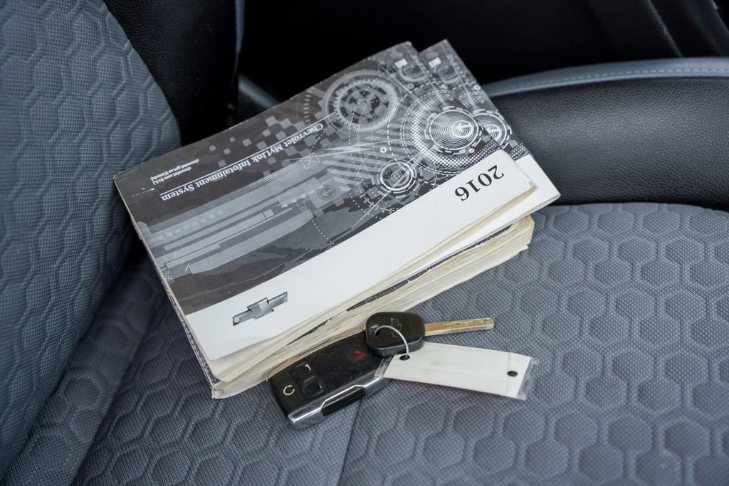 Used 2016 Chevrolet Colorado Z71 image 40