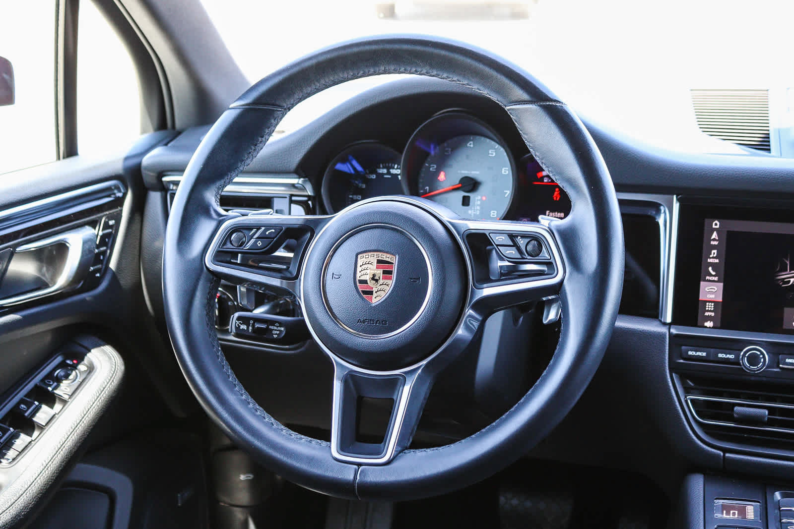 Used 2020 Porsche Macan S AWD/4WD image 17