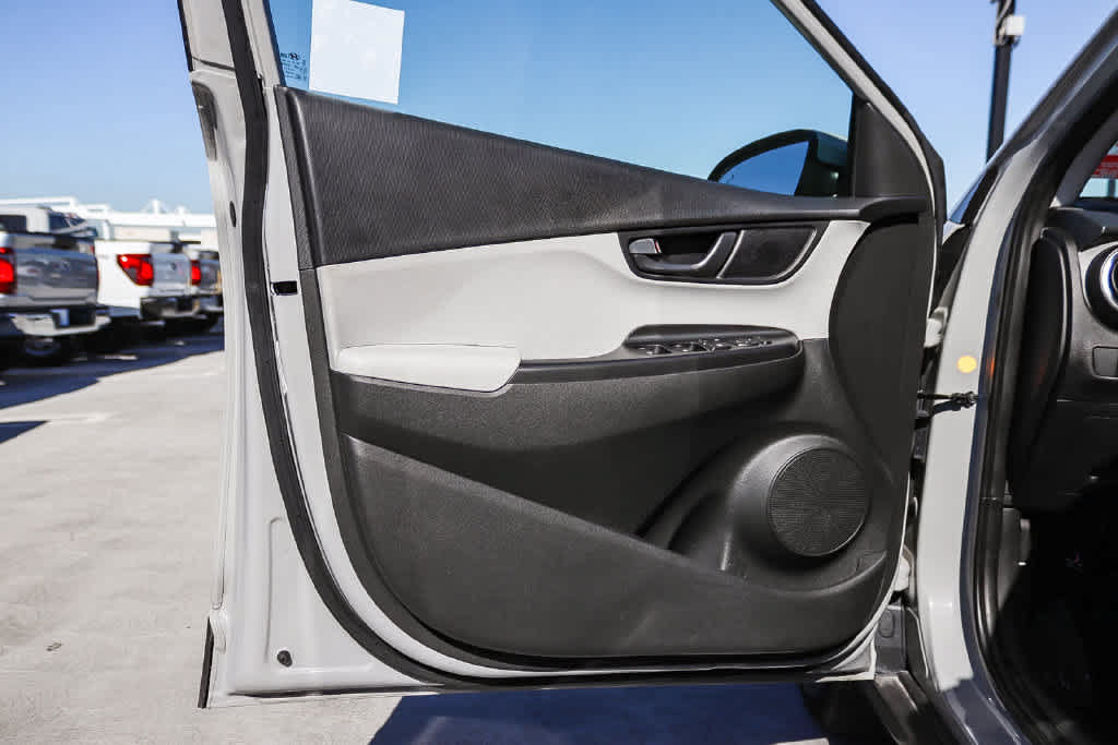 Used 2023 Hyundai Kona SEL AWD/4WD image 21