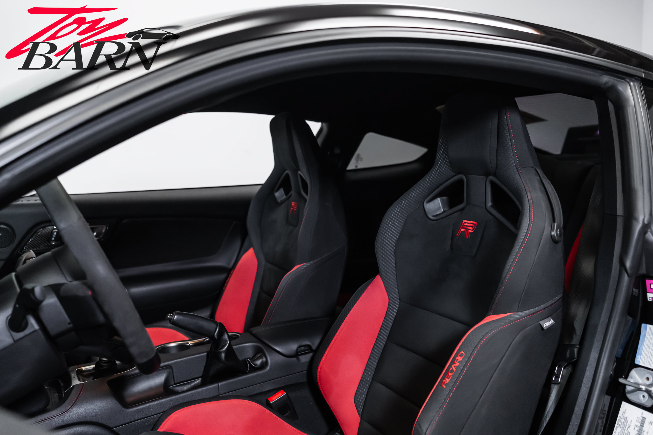 Used 2019 Ford Mustang Shelby GT350R w/ GT350R Equipment Group 920A RWD image 23