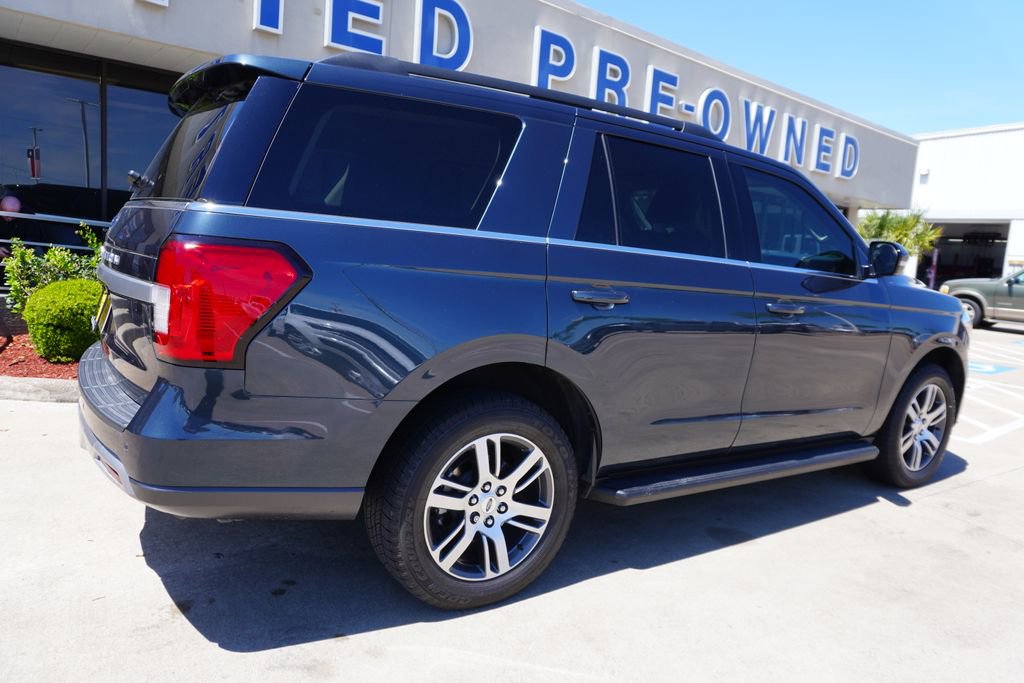 Used 2024 Ford Expedition XLT image 6