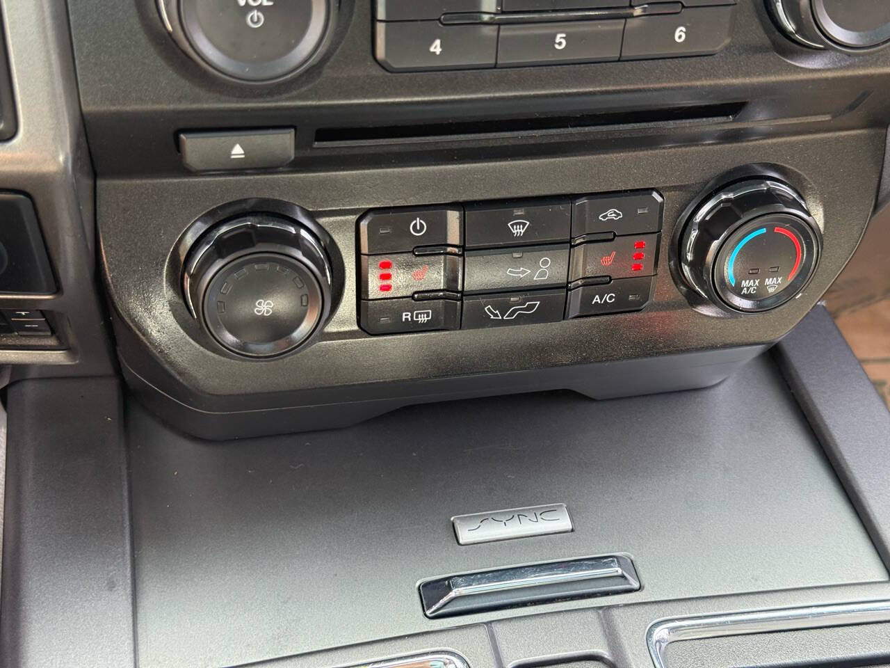 Used 2018 Ford F150 XLT w/ Equipment Group 302A Luxury AWD/4WD image 41