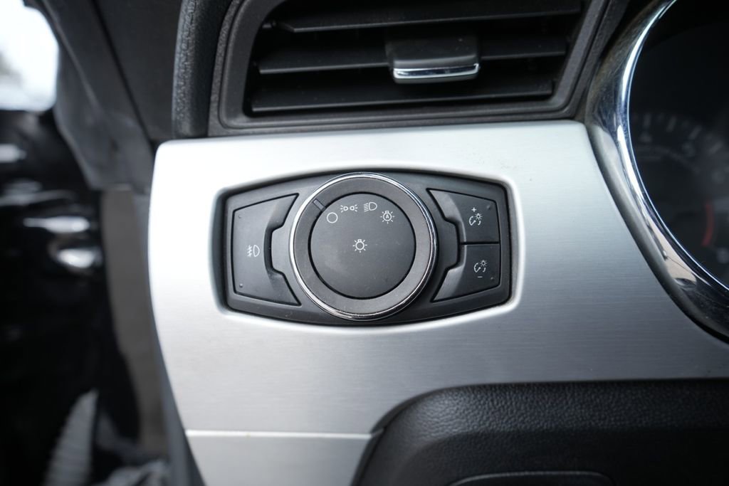 Used 2015 Ford Mustang Premium image 26