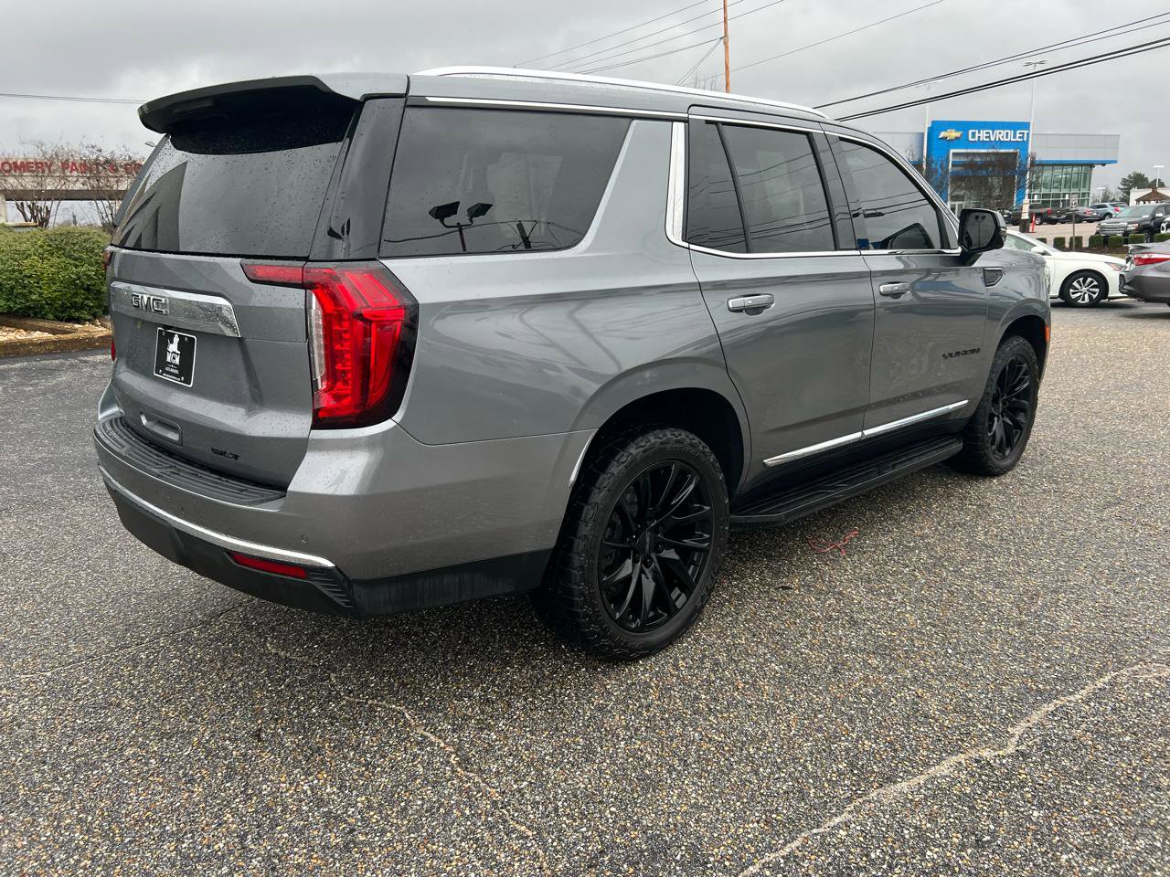 Used 2022 GMC Yukon SLT w/ SLT Premium Package image 26