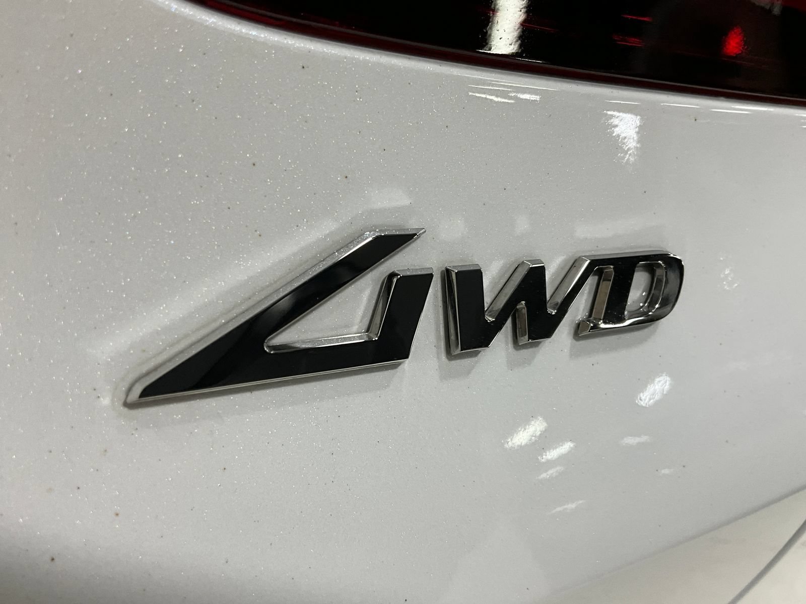 Used 2025 Genesis GV80 3.5T e-SC AWD/4WD image 11