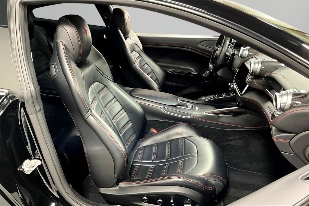 Used 2018 Ferrari GTC4Lusso AWD/4WD image 27