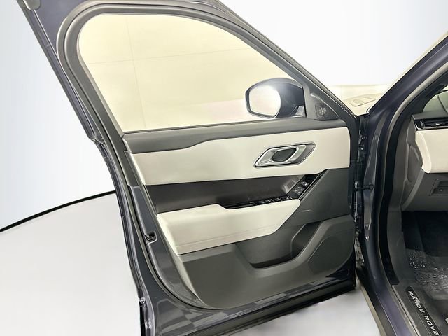 Used 2026 Land Rover Range Rover Velar Dynamic SE image 11