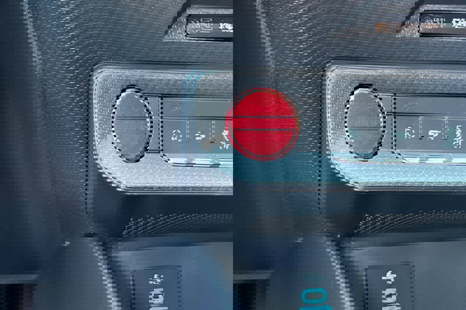 Used 2024 Ford Mustang EcoBoost image 23