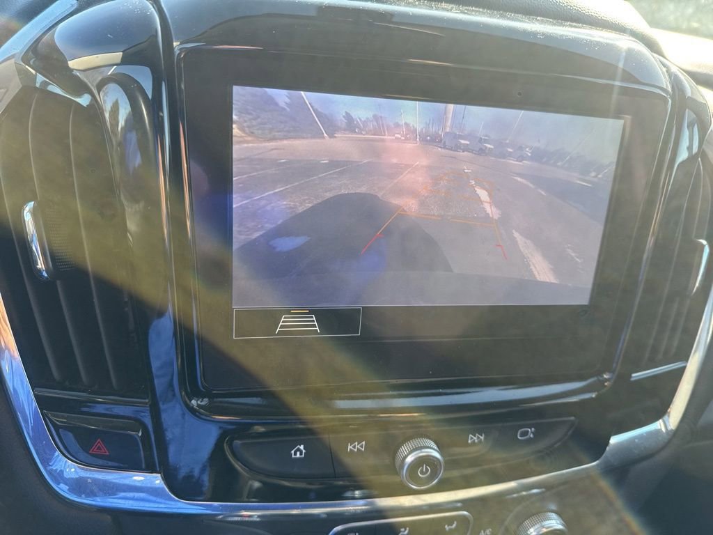 Used 2020 Chevrolet Traverse LT image 10