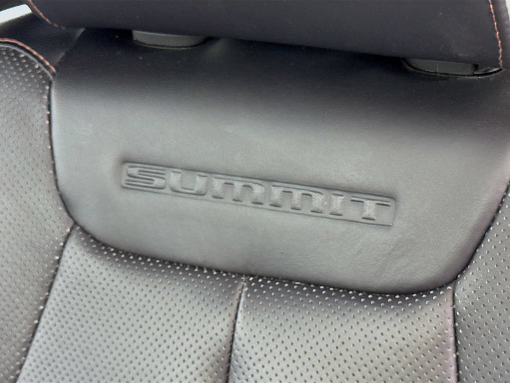Used 2022 Jeep Grand Cherokee Summit AWD/4WD image 21