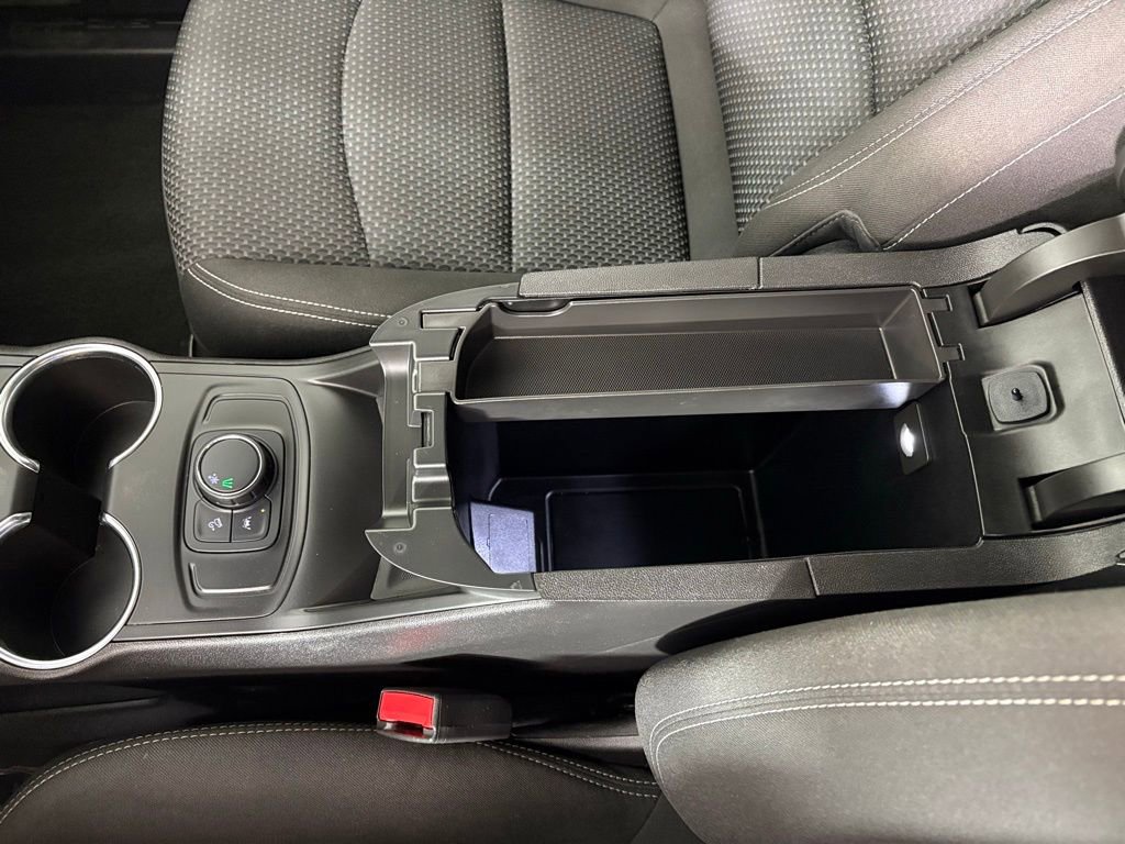 Used 2024 GMC Terrain SLE FWD image 30