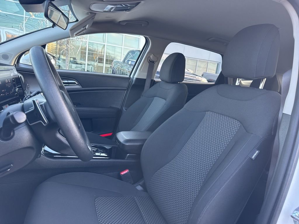 Used 2023 Kia Sportage LX image 19