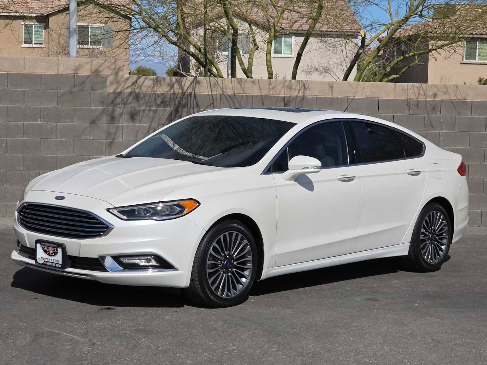 Used 2017 Ford Fusion SE w/ Fusion SE Technology Package image 5