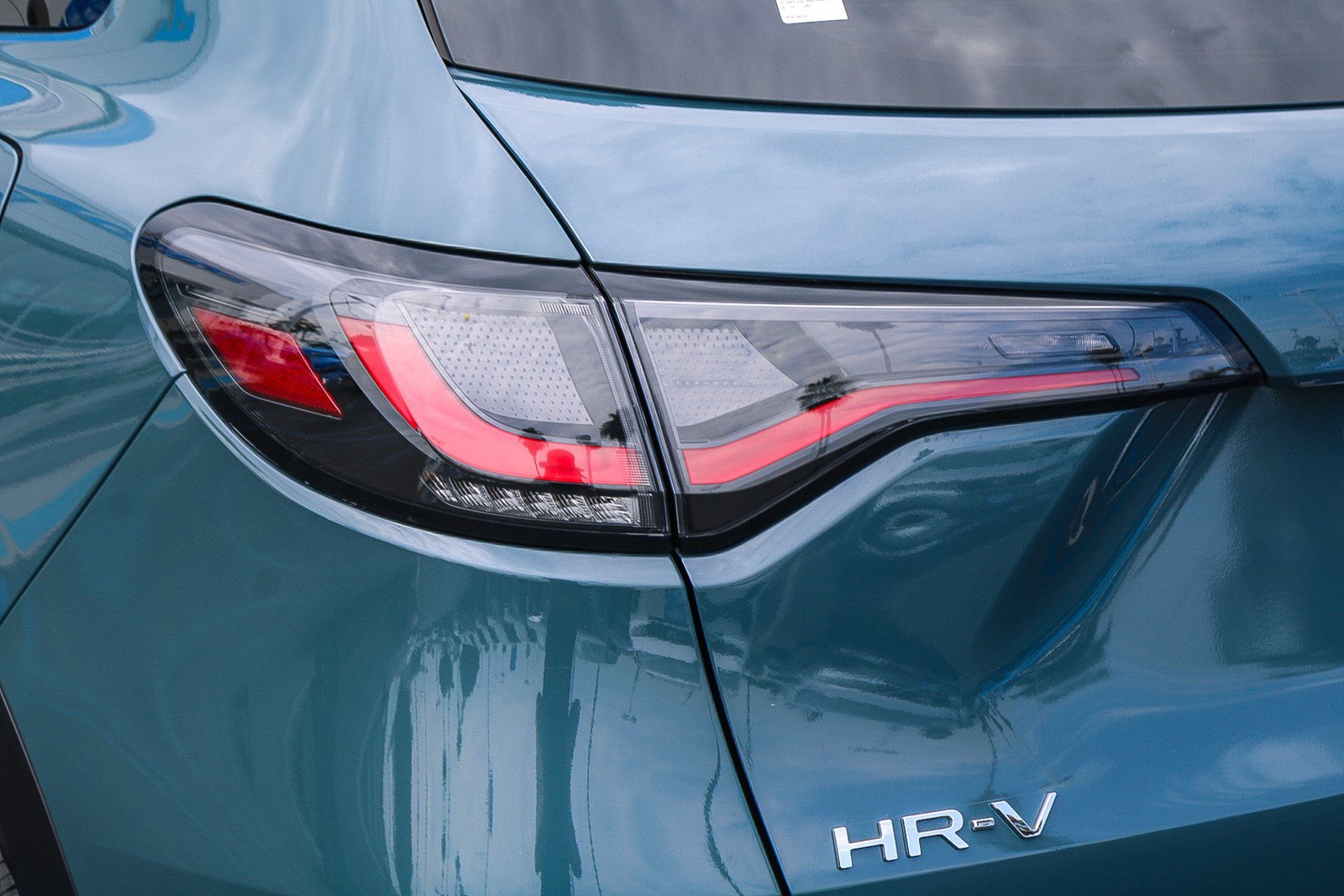 Certified 2025 Honda HR-V Sport image 10