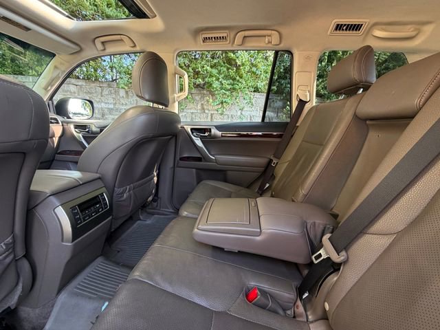 Used 2018 Lexus GX 460 Premium w/ Premium Package AWD/4WD image 35