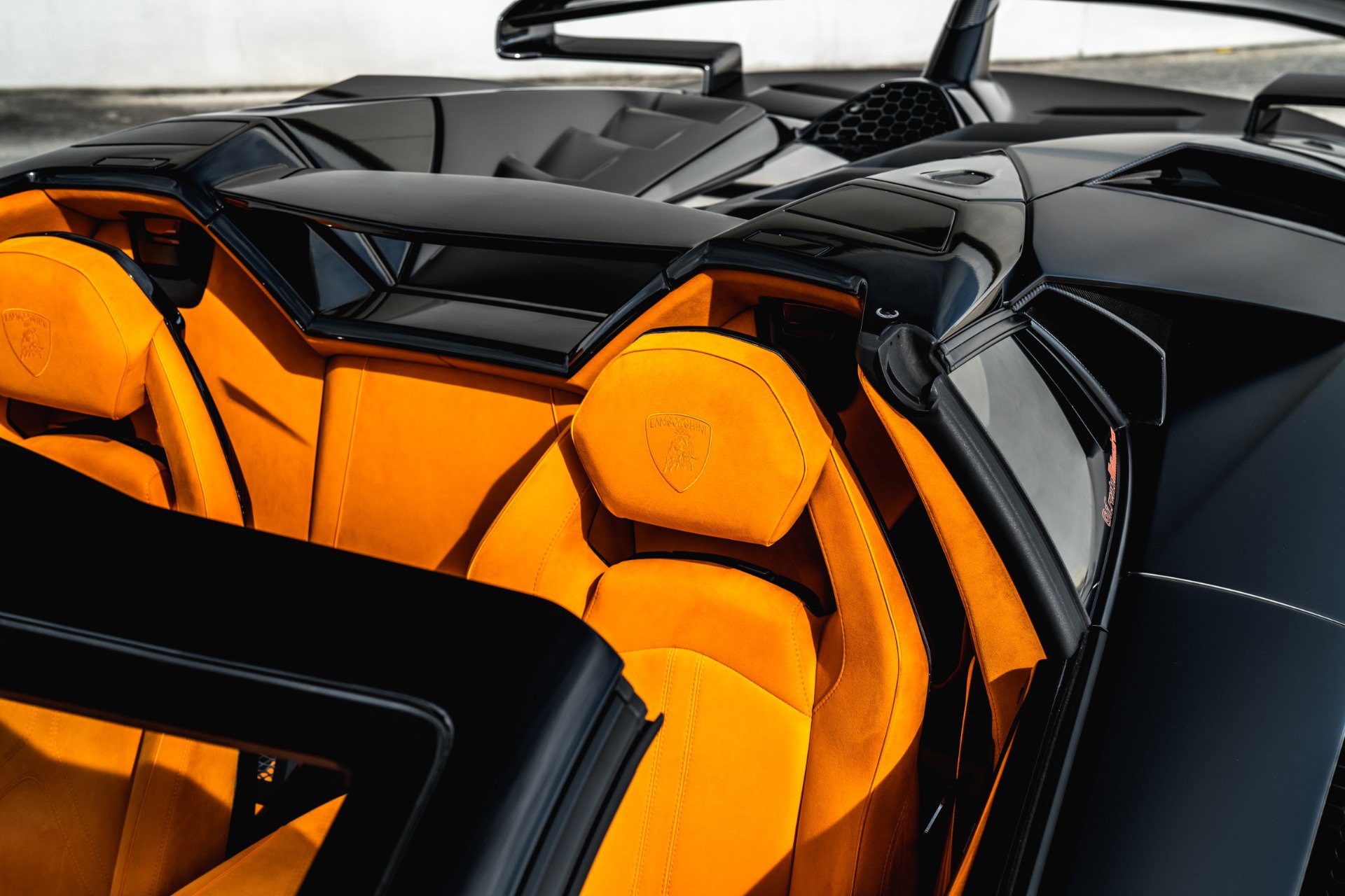 Used 2020 Lamborghini Aventador SVJ AWD/4WD image 31