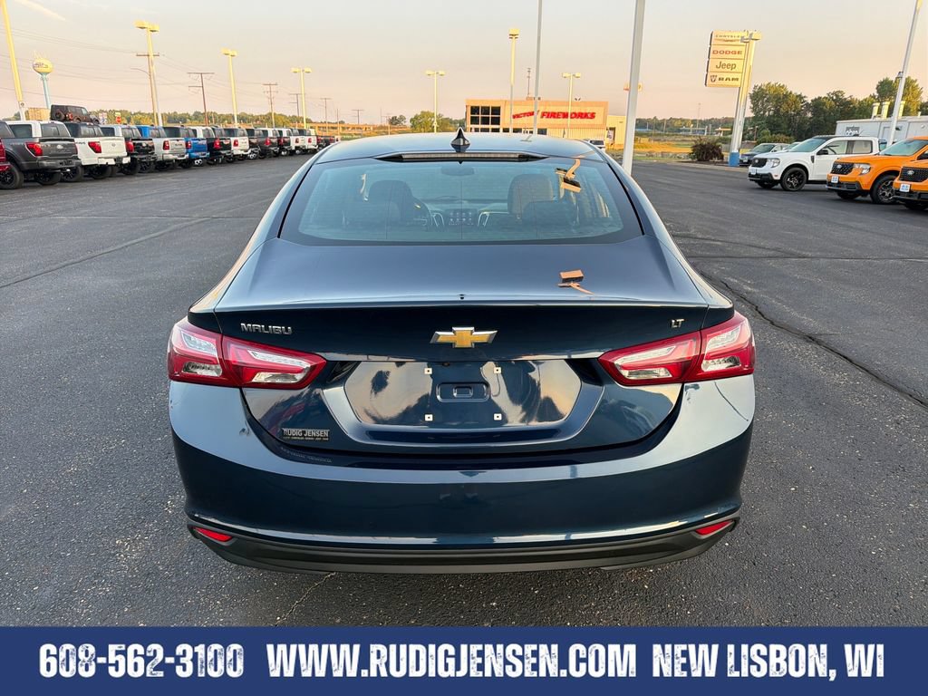 Used 2021 Chevrolet Malibu LT FWD image 4