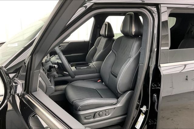 Certified 2026 INFINITI QX80 Autograph w/ Premium Cargo Package AWD/4WD image 8