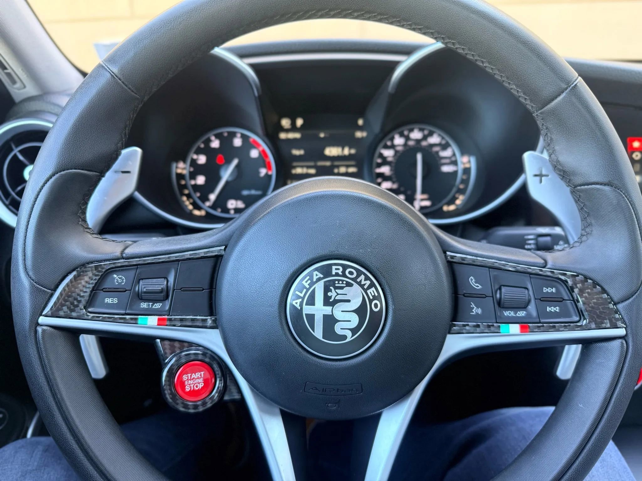 Used 2019 Alfa Romeo Giulia AWD w/ Quick Order Package 22J Sport image 7