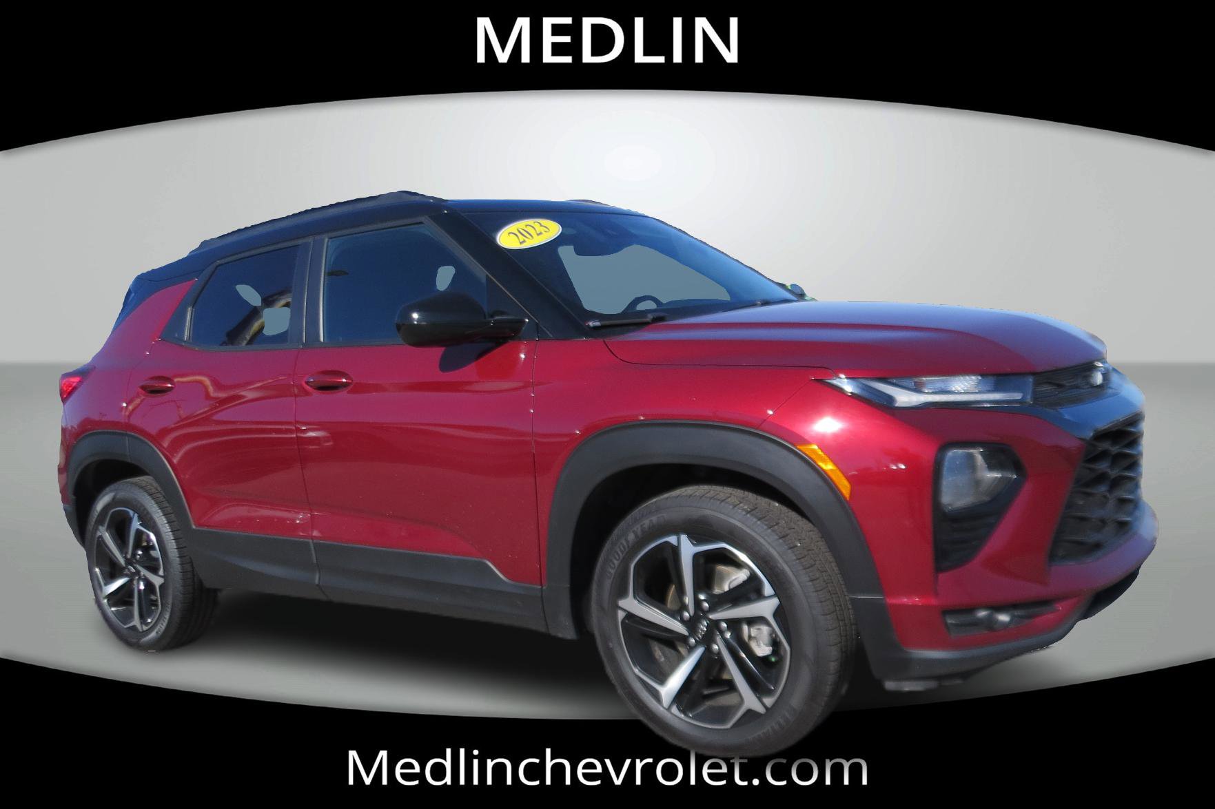 Used 2023 Chevrolet TrailBlazer RS w/ Sun and Liftgate Package image 1