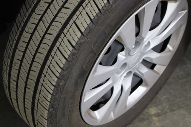 Used 2023 Kia Soul LX FWD image 36
