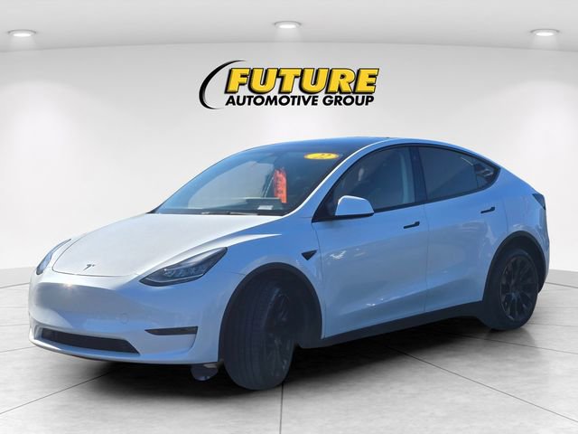 Used 2022 Tesla Model Y Long Range image 8