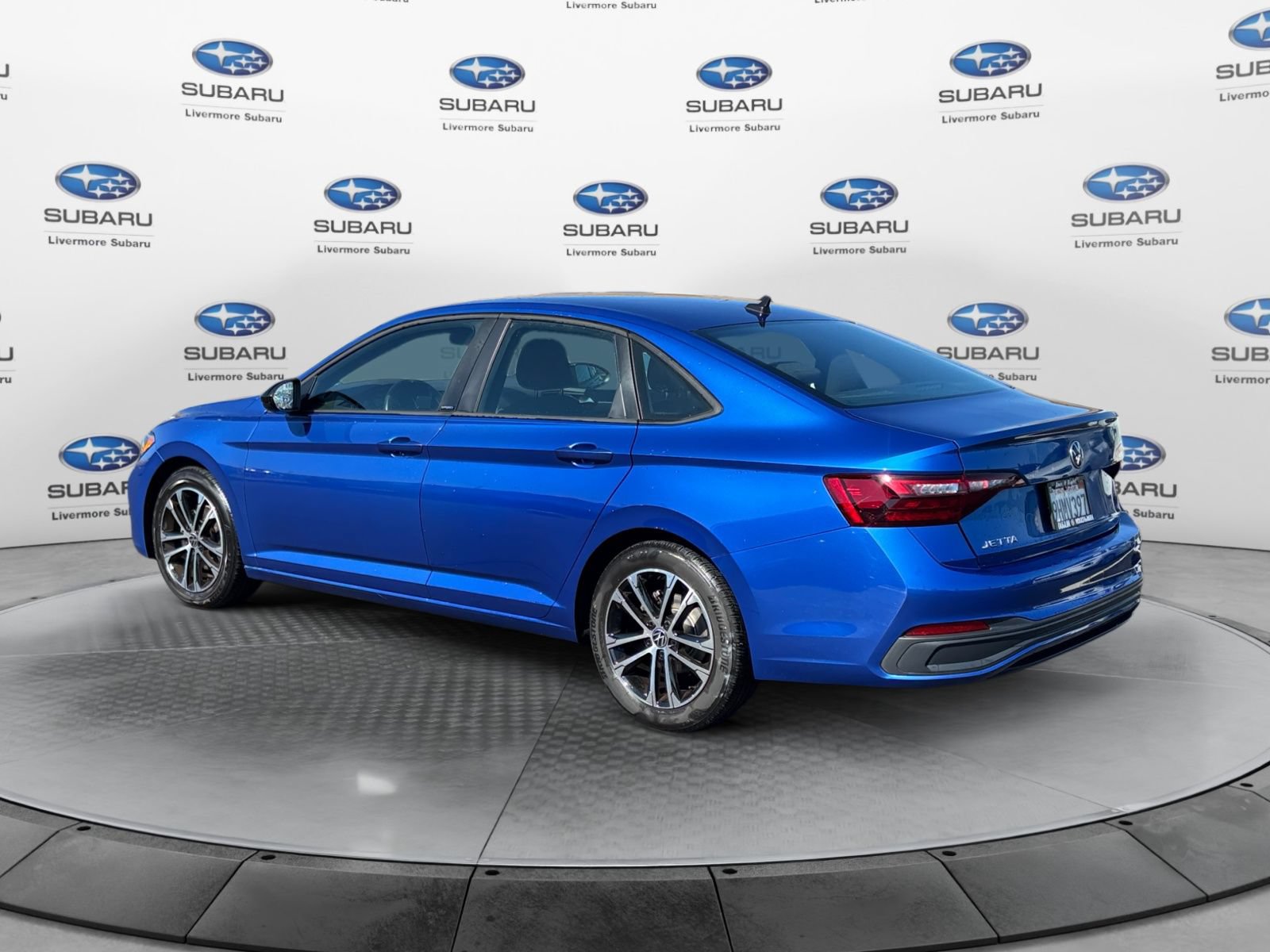 Used 2023 Volkswagen Jetta Sport FWD image 3