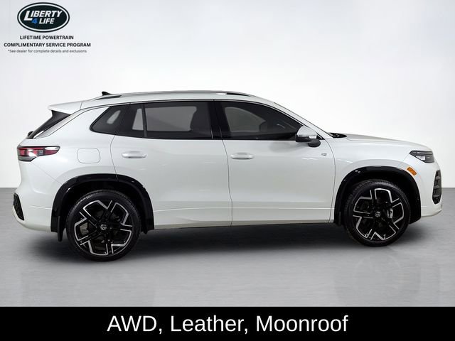 Used 2025 Volkswagen Tiguan SEL R-Line image 2