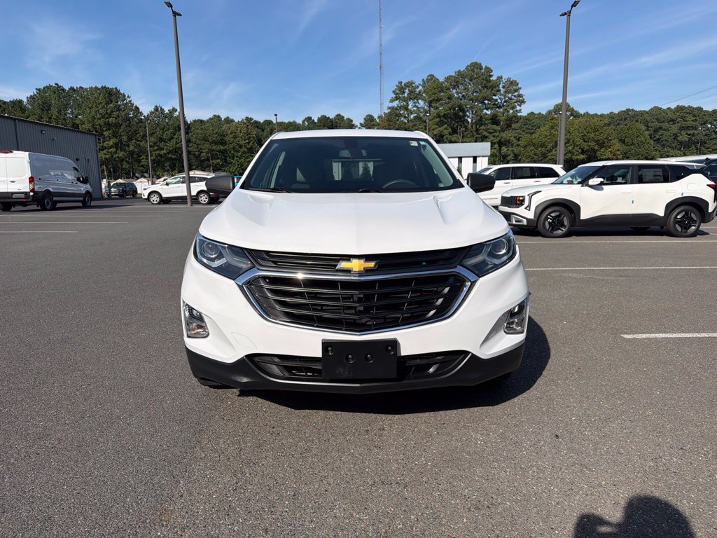 Used 2019 Chevrolet Equinox LS w/ LS Convenience Package FWD image 3