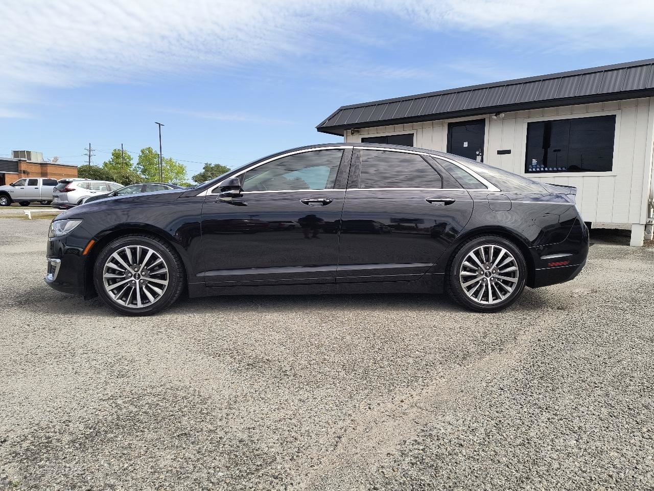 Used 2019 Lincoln MKZ Premiere AWD/4WD image 3