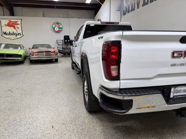 Used 2023 GMC Sierra 2500 Pro w/ Convenience Package image 9