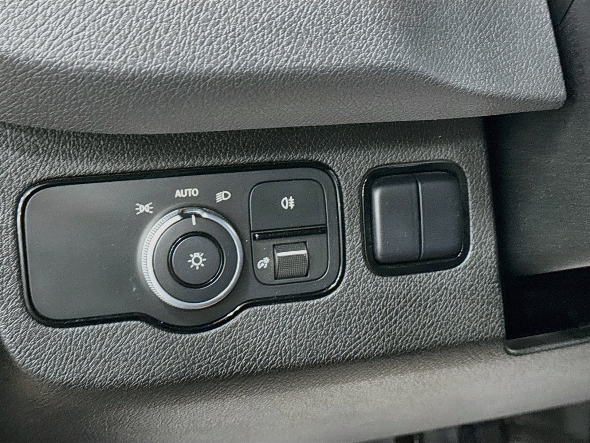 Used 2020 Mercedes-Benz Sprinter 2500 image 11