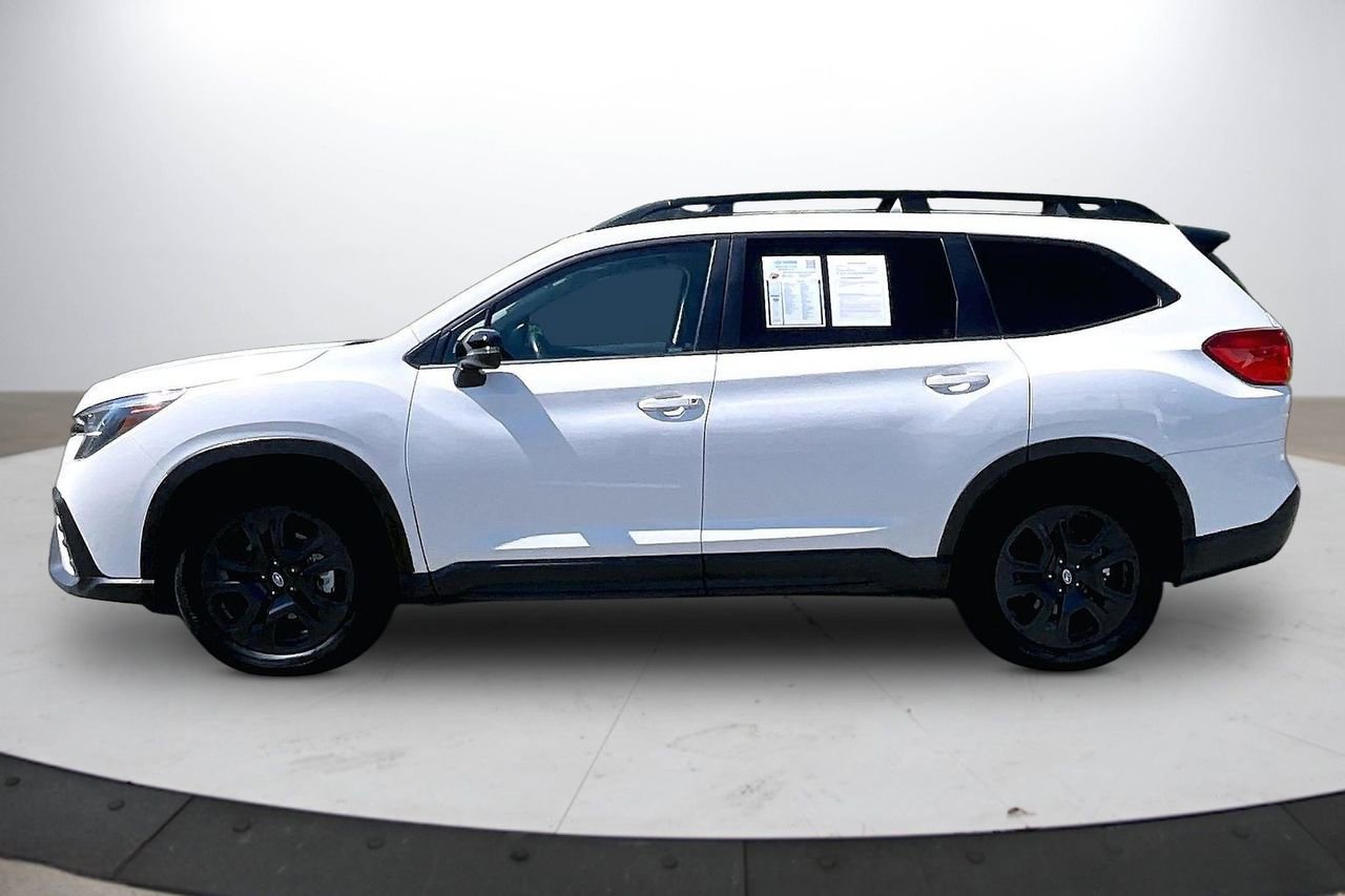 Used 2023 Subaru Ascent Onyx Edition image 6