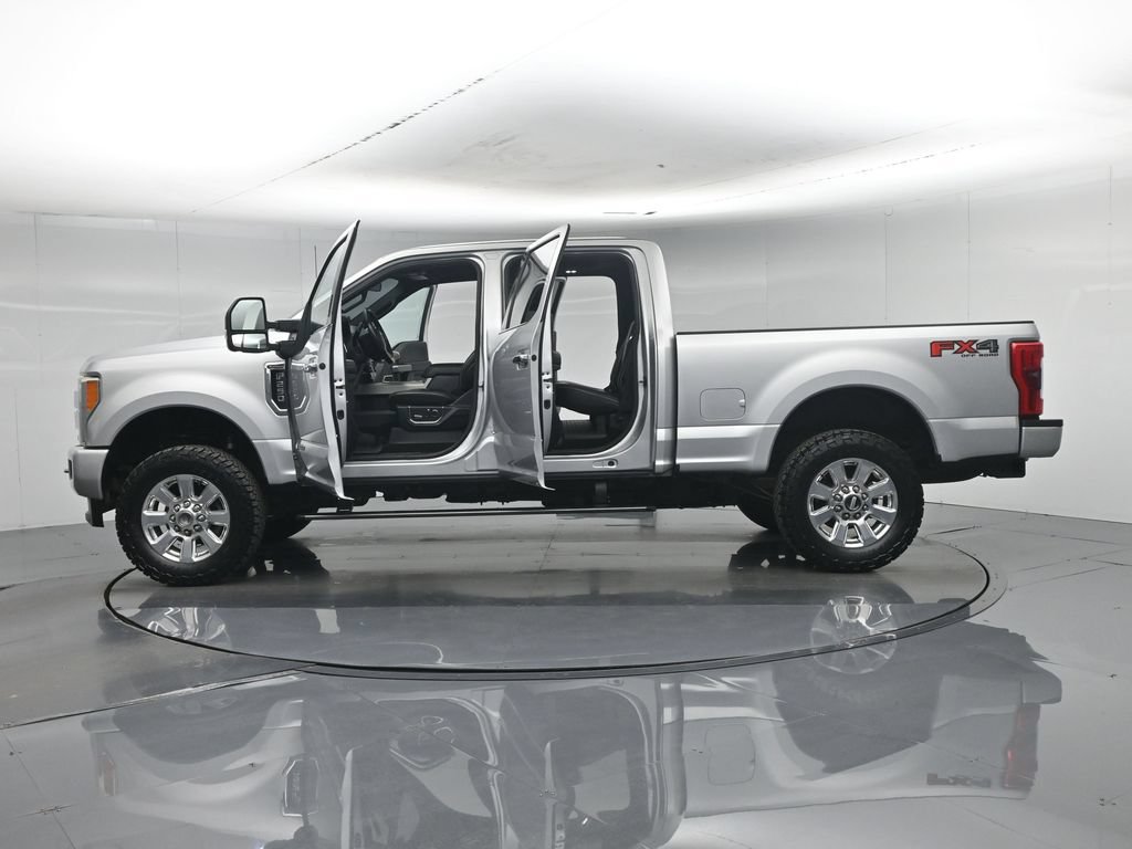 Used 2017 Ford F250 Platinum w/ Platinum Ultimate Package AWD/4WD image 3