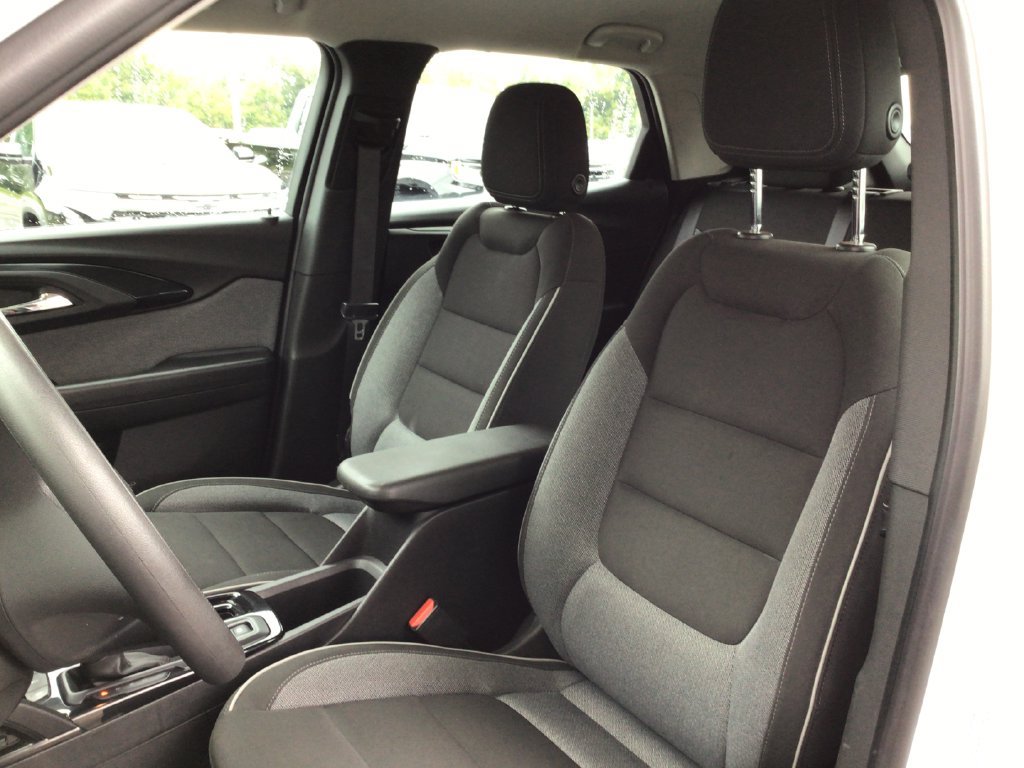 Used 2023 Chevrolet TrailBlazer LS FWD image 24