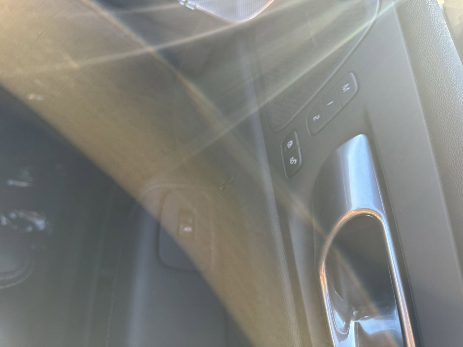 Used 2024 Volvo XC60 T8 Ultimate w/ Protection Package Premier image 35