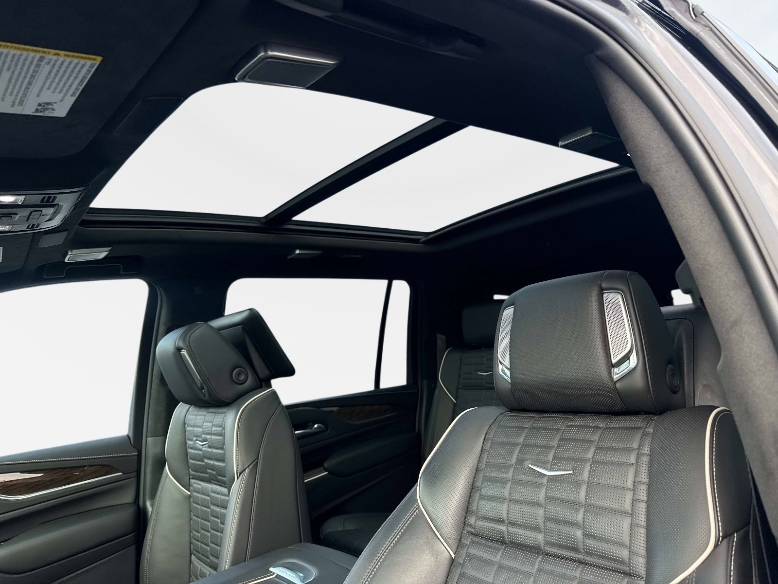 Used 2024 Cadillac Escalade ESV Sport Platinum image 22