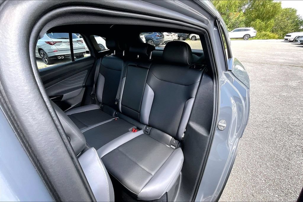 Used 2023 Volkswagen ID.4 Pro S Plus RWD image 34