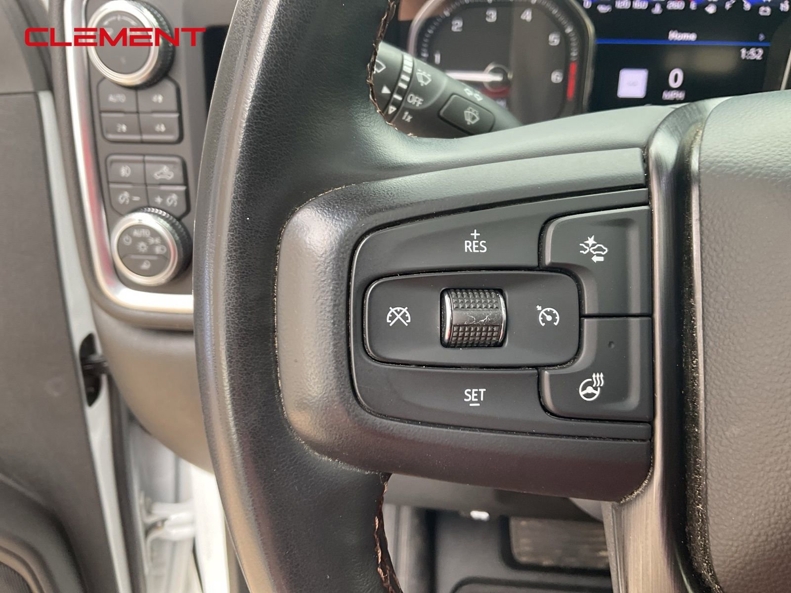 Used 2023 GMC Sierra 2500 AT4 w/ AT4 Premium Plus Package image 11