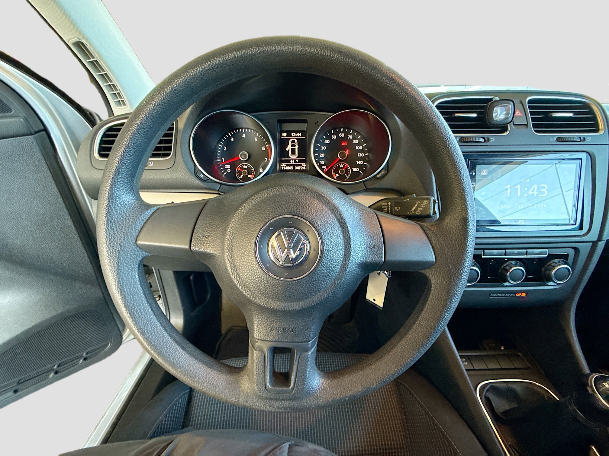 Used 2010 Volkswagen Golf 2-Door image 3
