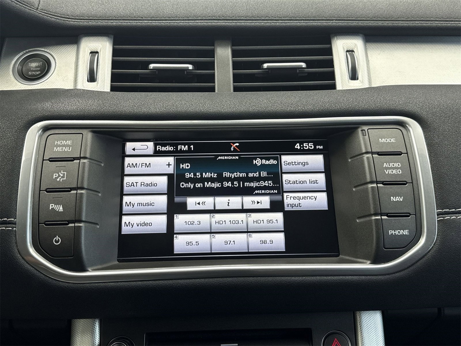 Used 2015 Land Rover Range Rover Evoque Dynamic image 18