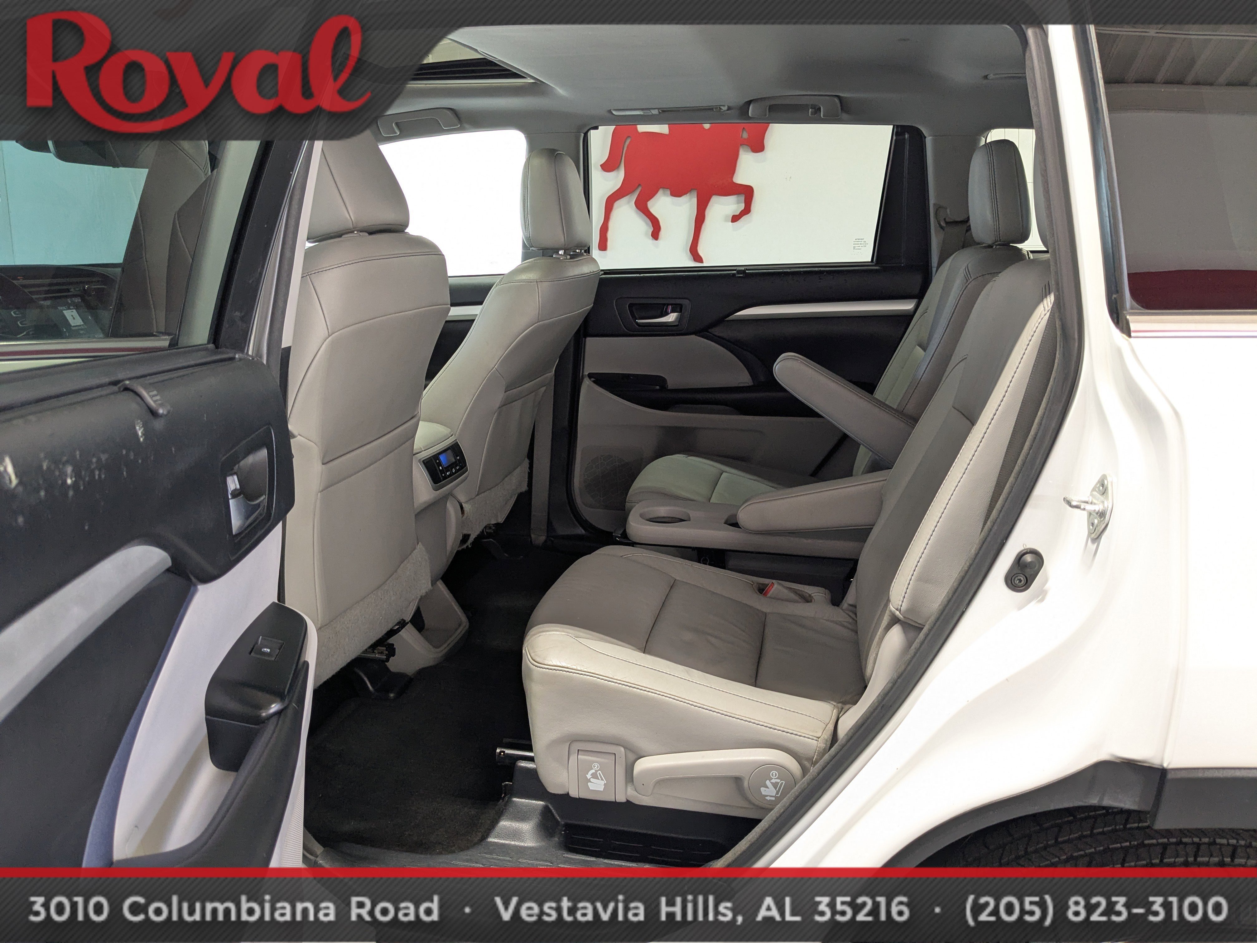 Used 2018 Toyota Highlander XLE image 16