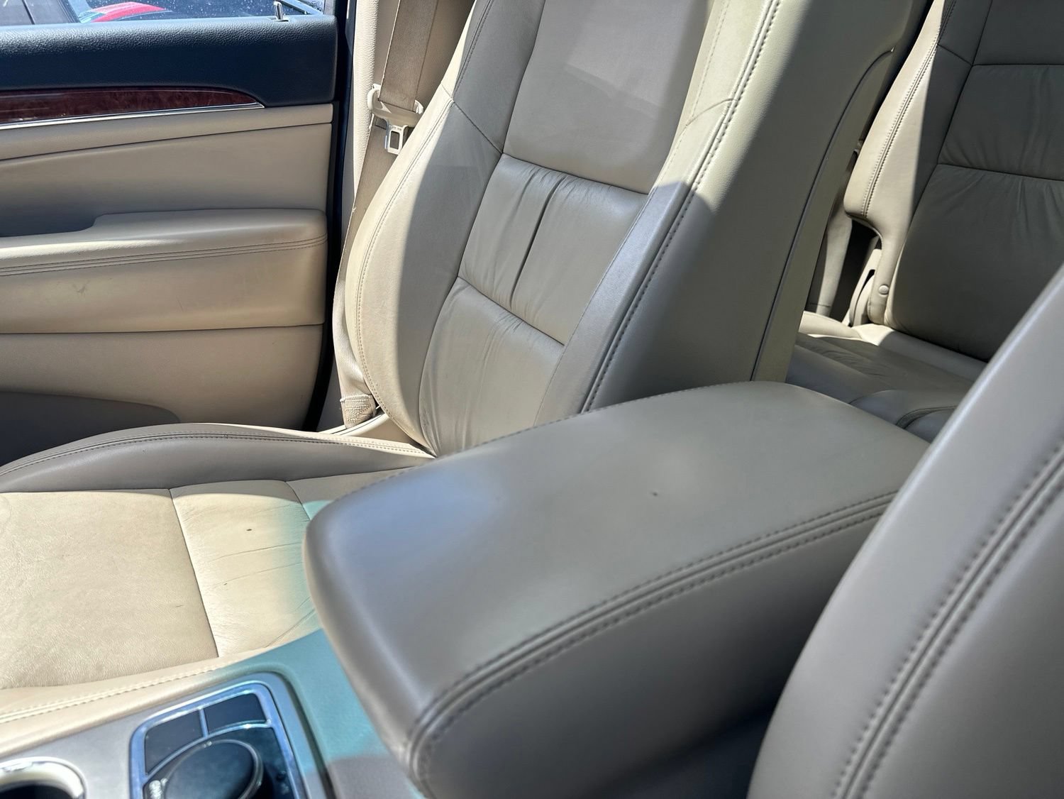 Used 2011 Jeep Grand Cherokee Limited AWD/4WD image 60