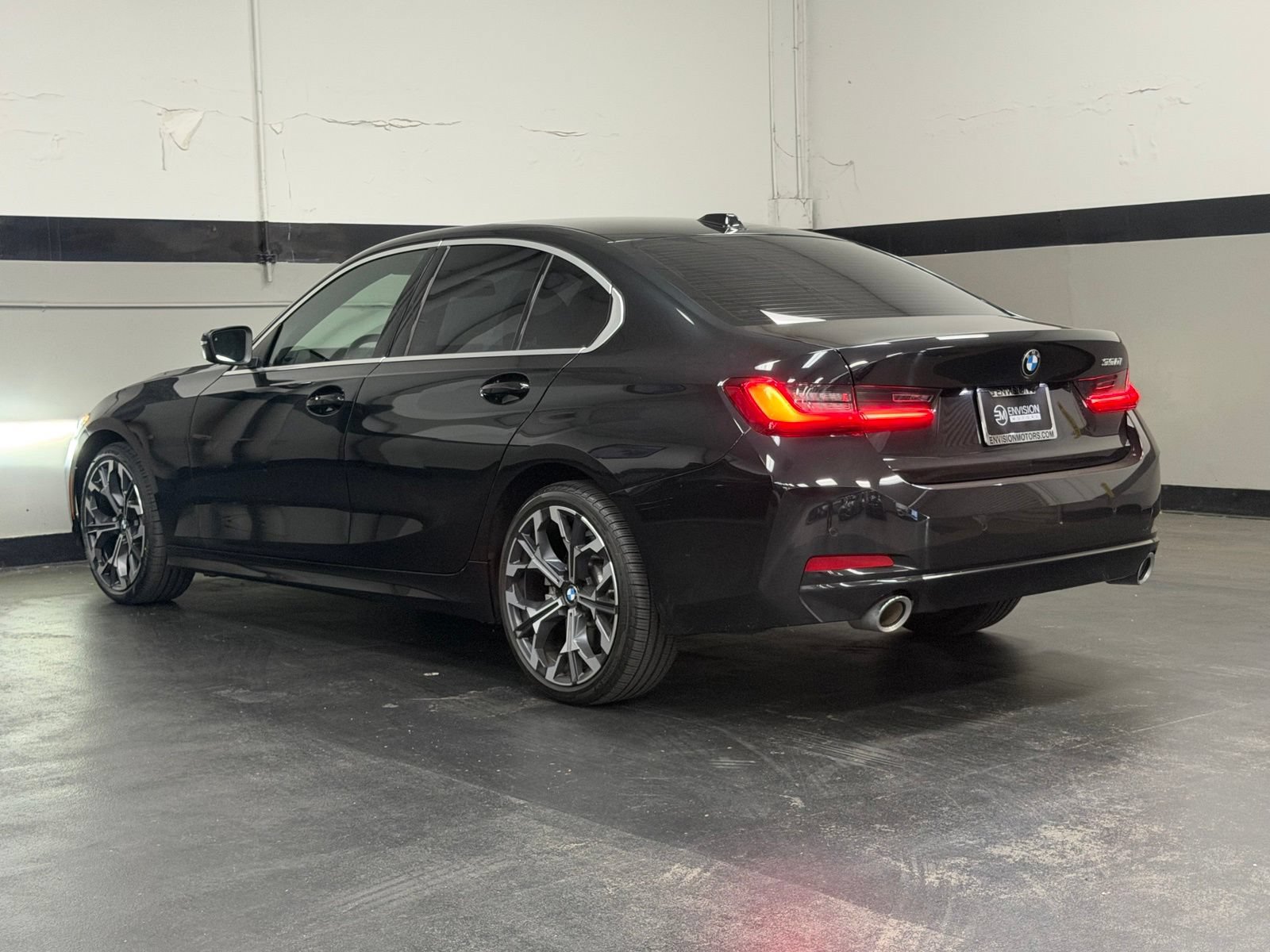 Used 2025 BMW 330i Sedan w/ Convenience Package RWD image 10