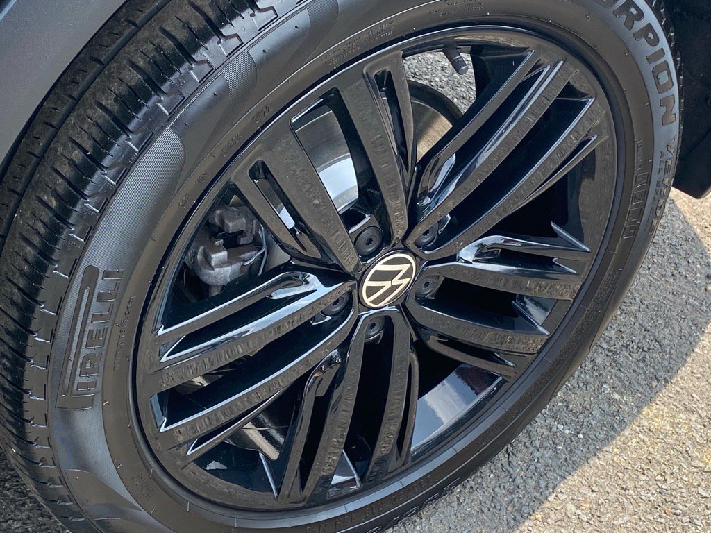 Used 2022 Volkswagen Tiguan SE R-Line image 22