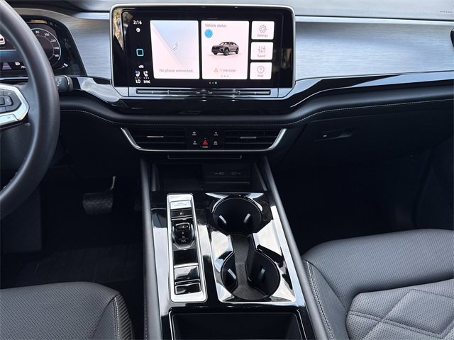 Used 2025 Volkswagen Atlas Cross Sport SE image 12