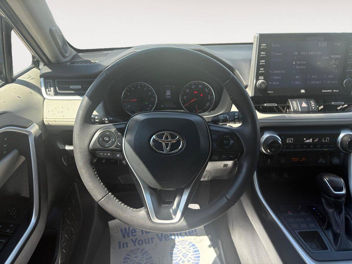Used 2022 Toyota RAV4 XLE Premium AWD/4WD image 12