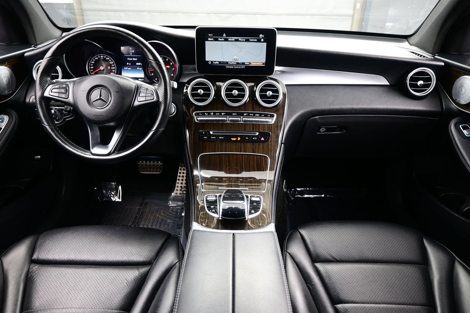 Used 2019 Mercedes-Benz GLC 300 4MATIC image 16
