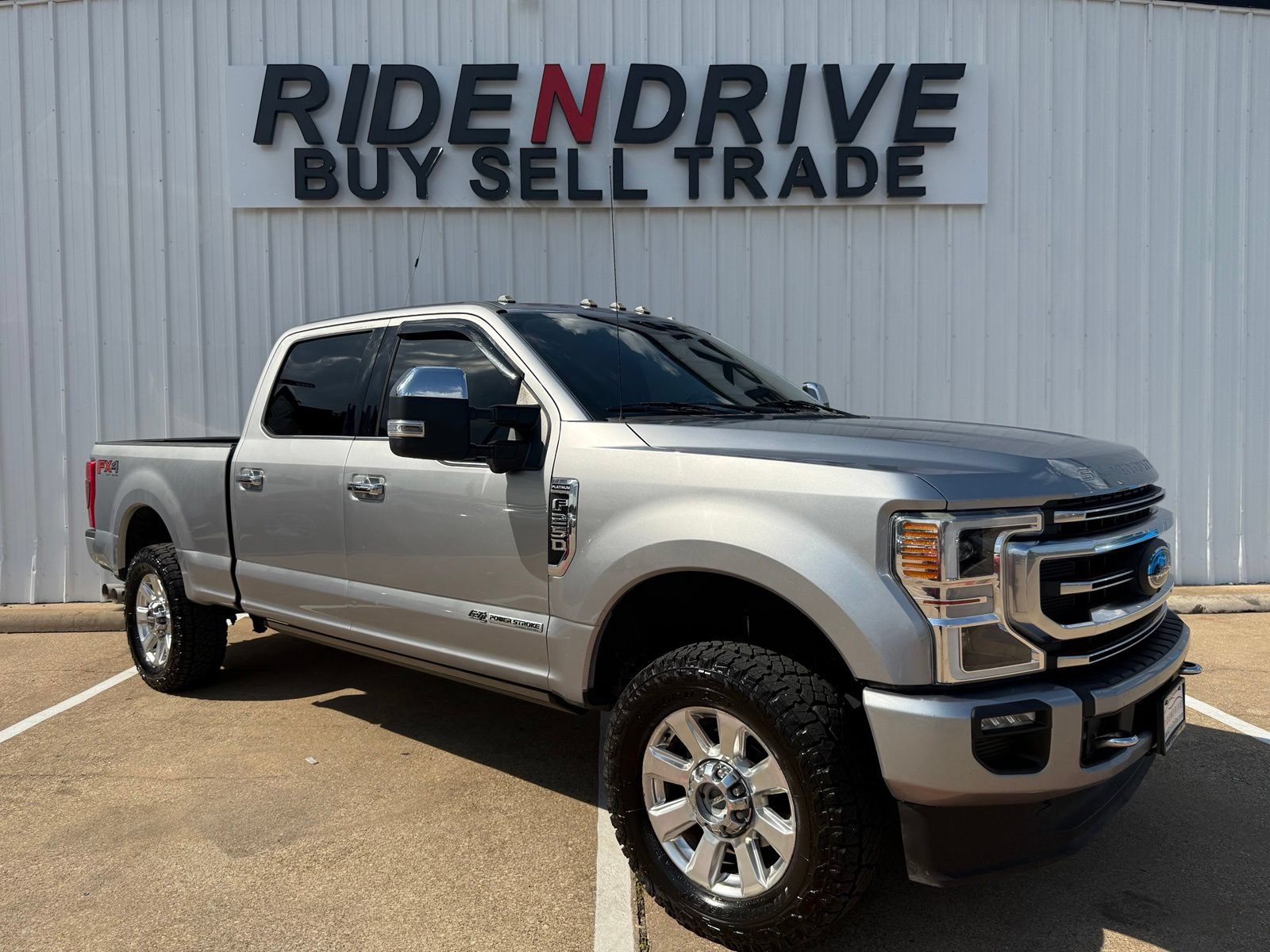 Used 2020 Ford F250 Platinum w/ FX4 Off-Road Package AWD/4WD image 9